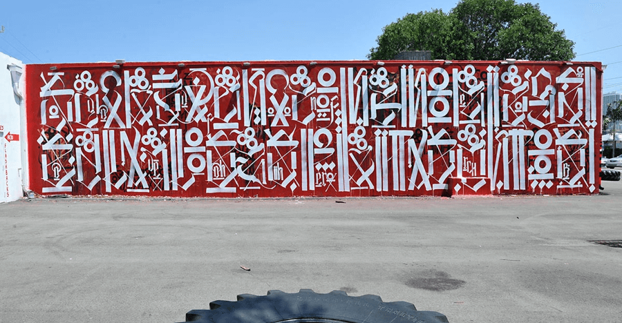 LOUIS VUITTON STORE GRAFFITIED BY ARTIST RETNA